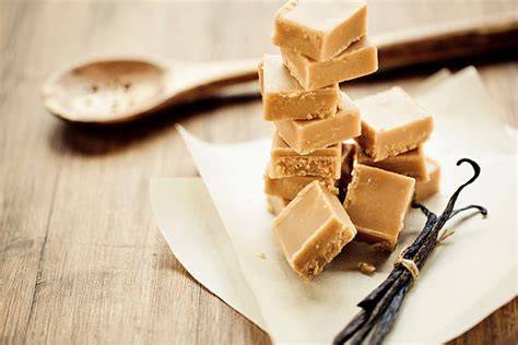 Hausgemachte Karamellwürfel und Toffee