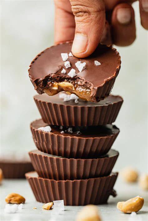 Hazelnut Butter Cups und Almond Chocolate Detailansicht