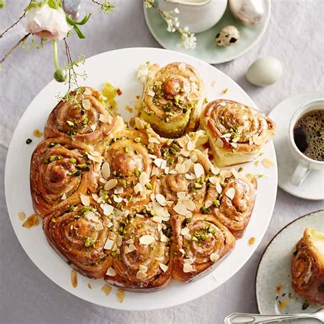 Hefeteig und typische Schneckenkuchen Zutaten