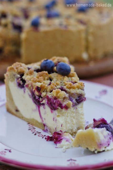 Heidelbeer-Streusel-Käsekuchen aufgeschnitten