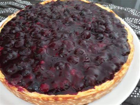 Heidelbeer-Topping auf Käsekuchen