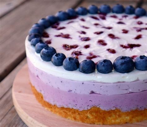 Heidelbeeren frisch auf Torte