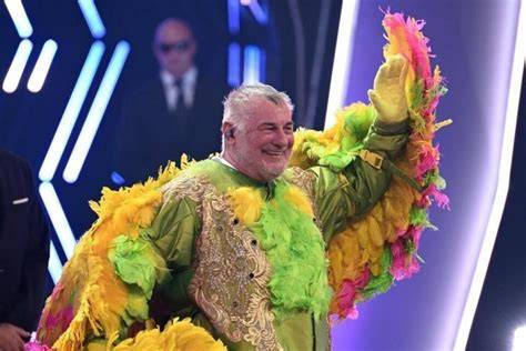 Heinz Hoenig bei The Masked Singer als Kakadu