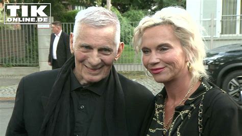 Heinz Hoenig mit Ehefrau Annika Kärsten-Hoenig bei öffentlichem Auftritt nach Krankheitsphase