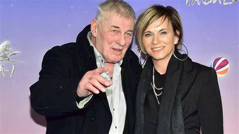 Heinz und Annika Hoenig - Collage: Karriere, Familie, Mut