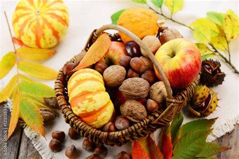 Herbstliche Zutaten: Äpfel, Kürbis, Nüsse
