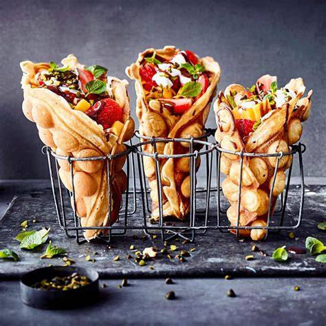Herzhafte Bubble Waffle mit Garnelen und Gemüse