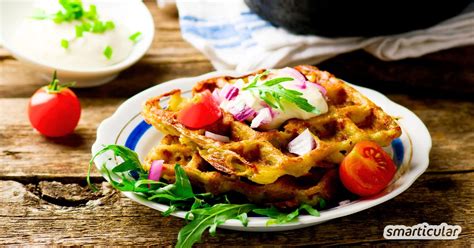 Herzhafte Waffeln als Beilage zu Salat und Suppe