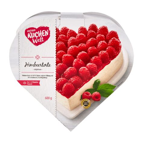 Herztorte Coppenrath & Wiese auf einer festlich gedeckten Tafel