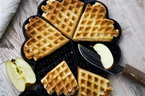 Herzwaffeln frisch aus dem Waffeleisen