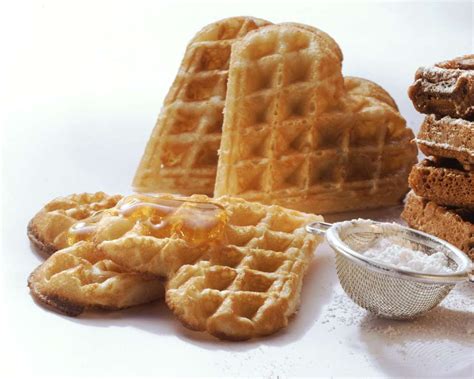Herzwaffeln mit Puderzucker