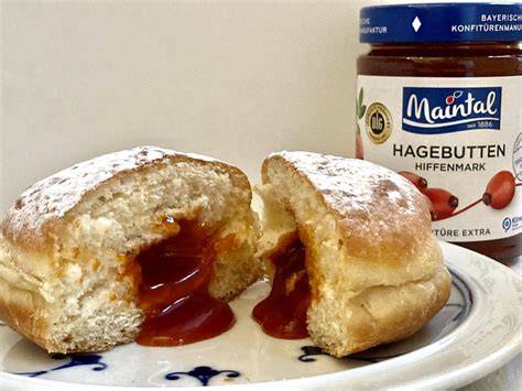 Hiffenmark in Krapfen und als Brotaufstrich serviert