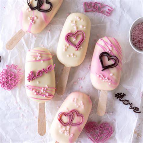 Himbeer Cheesecake Cakesicles in Silikonform