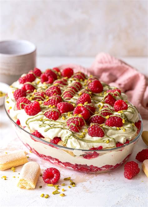 Himbeer-Pistazien-Tiramisu in Schichtgläsern