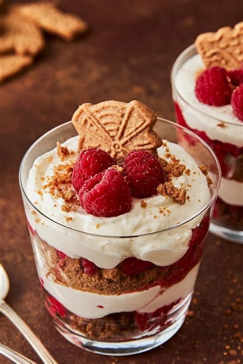 Himbeer-Spekulatius-Dessert im Glas