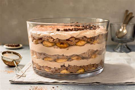 Himbeer-Variationen: Trifle, Tiramisu und Pavlova-Gläser