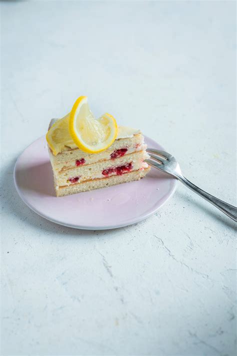Himbeercremefüllung und Fruchteinlagen