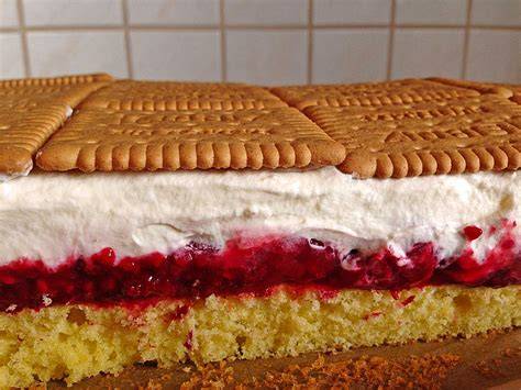 Himbeerkuchen auf dem Blech, Anschnitt
