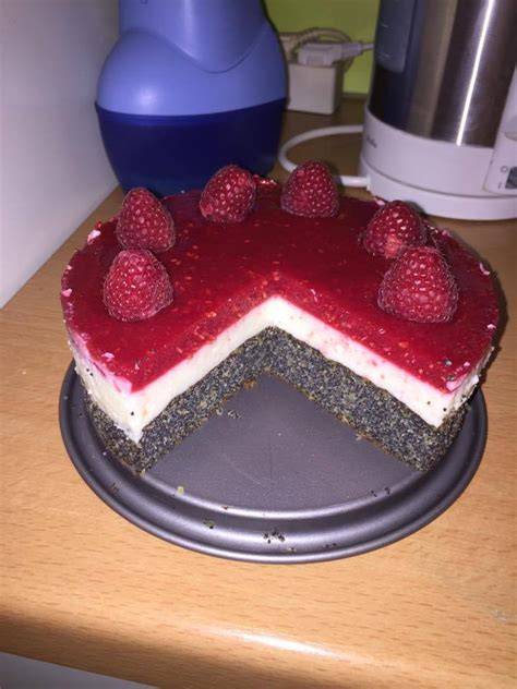 Himbeerspiegel auf Torte
