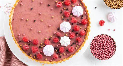 Himbeertarte mit Crispearls Dekoration