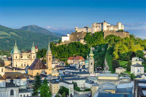 Historische Ansicht Salzburg Altstadt, Kaffeehaus und Konditorei-Tradition
