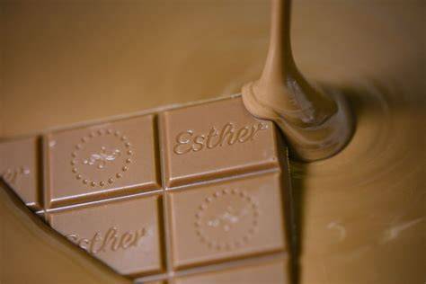 Historische Aufnahme der Esther Confiserie und Familienhandwerk