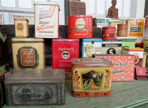 Historische Blechdosen und Schokoladenautomaten aus Wernigerode