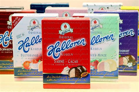 Historische Collage: Halloren-Schokoladenfabrik, Salzsieder, alte Produktverpackungen