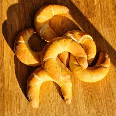 Historische Darstellung Wiener Bäcker und Kipferl