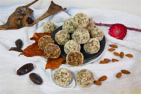 Historische Darstellung eines traditionellen Früchtebrotes mit Trockenfrüchten und Nüssen