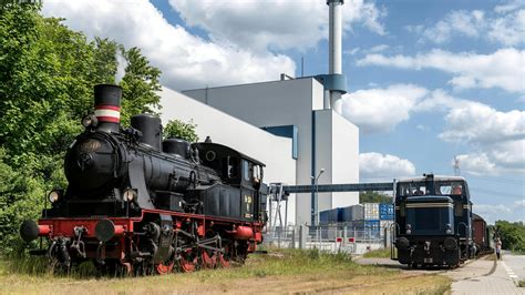 Historische Fabrik in Stuttgart und moderne Moser-Roth-Produktion