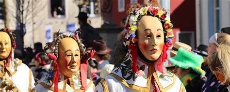 Historische Schoko-Nikolaus Figuren und Herstellungsverfahren