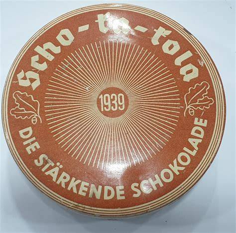 Historische und moderne Scho-Ka-Kola Verpackungen