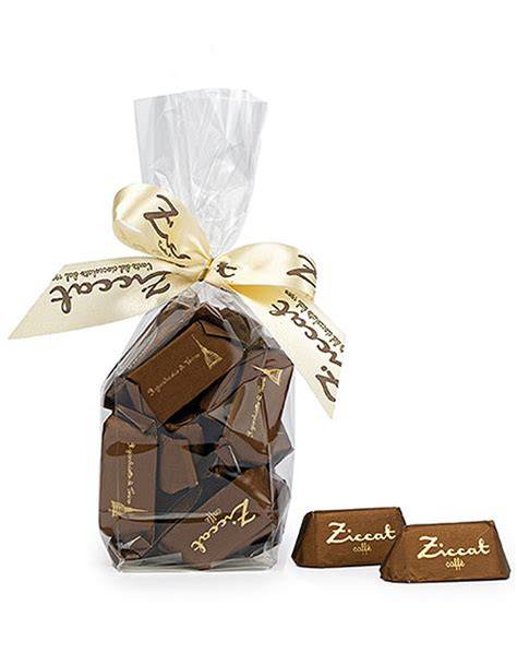 Historisches Café in Turin mit Gianduiotti