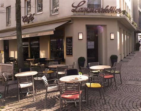 Historisches Foto der Konditorei Lammerskötter und Café-Front in Aachen