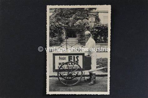 Historisches Foto einer Wiener Konditorei um 1930