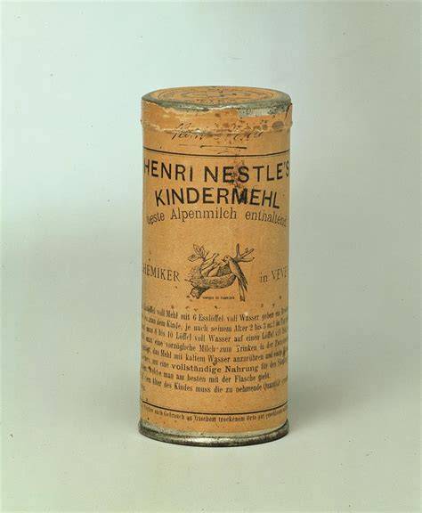 Historisches Porträt von Henri Nestlé und erste Kindermehl-Verpackung