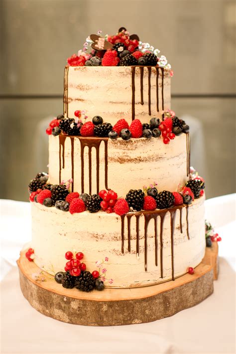 Hochzeitstorte: Stockwerke und Symbole