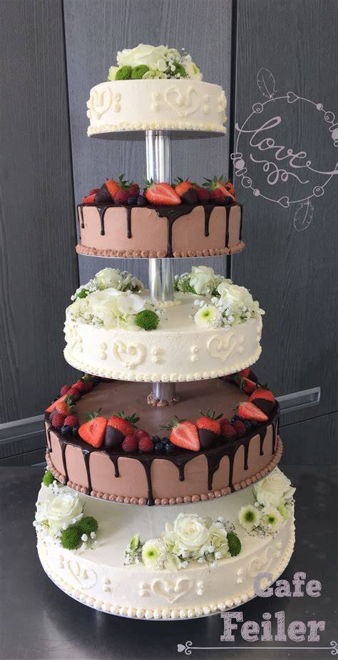 Hochzeitstorte mehrstöckig