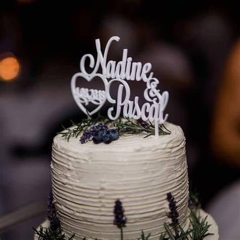 Hochzeitstorte mit personalisiertem Caketopper
