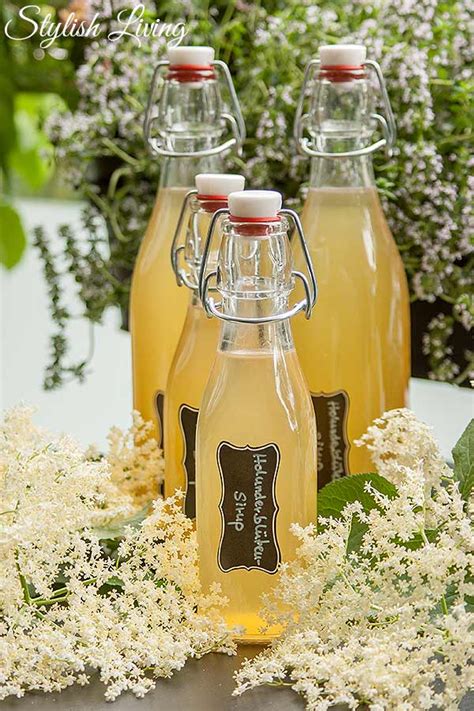 Holunderblüten-Sirup_flasche_im_Glas
