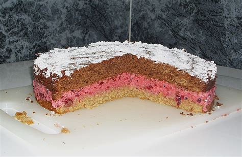 Honecker-Kuchen: Ein Symbol für die DDR und beliebtes Ost-Dessert