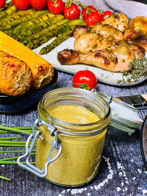 Honig, Senf und Gewürze für Marinade