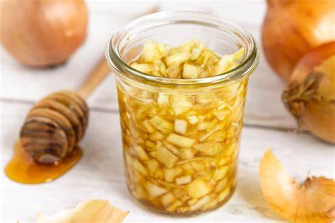 Honig als Zusatz im Zwiebelsaft für Kinder