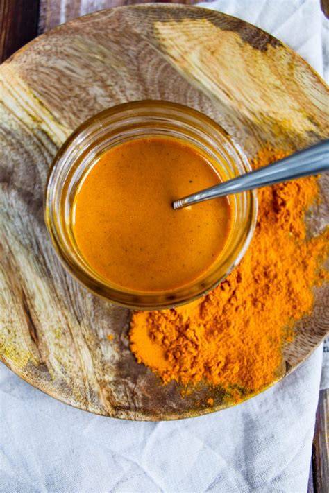 Honig mit Kurkumapaste (Golden Honey)