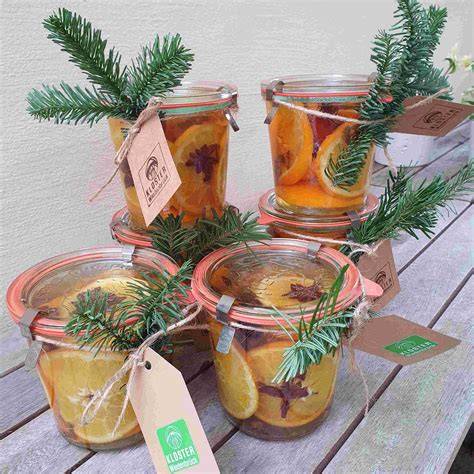 Honig-Lippenbalsam als Geschenk, hübsch dekoriert