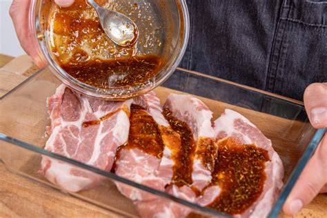 Honiganwendungen in der Küche: Fleisch glasieren, Backen, Dressings