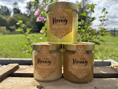 Honigsorten: Frühtracht, Sommertracht, Heidehonig - im Glas