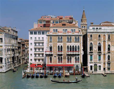 Hotel Bauer, Markusplatz und Canal Grande in Venedig