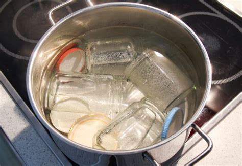 Hygiene beim Einkochen: Sterilisation der Gläser